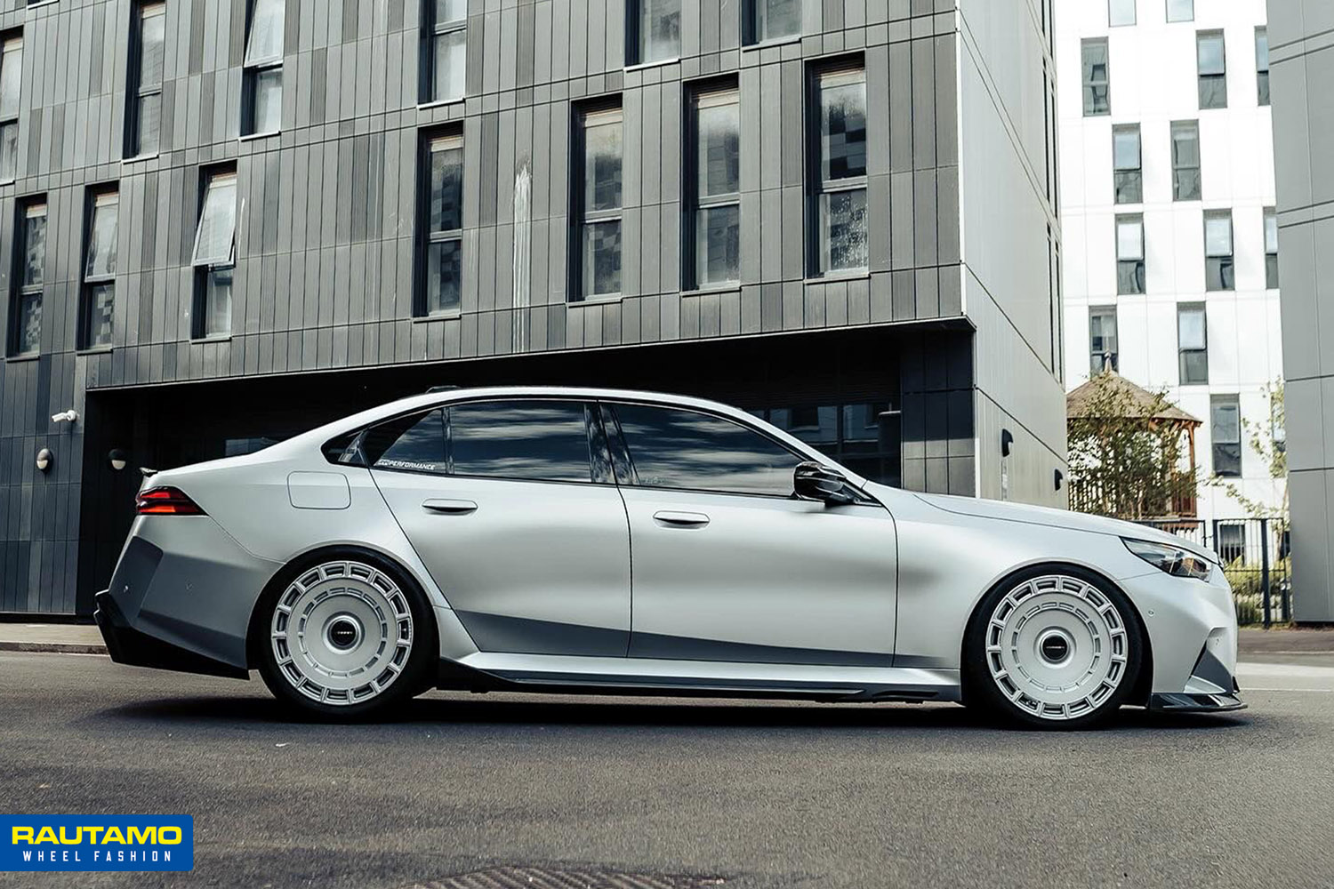 BMW M5 Vossen HF9 Silver Brushed
