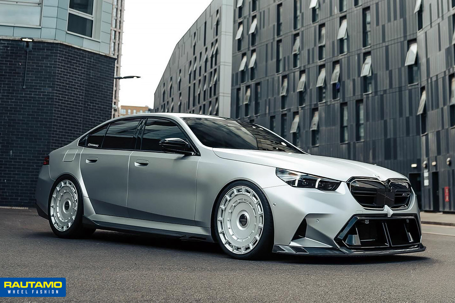 BMW M5 Vossen HF9 Silver Brushed