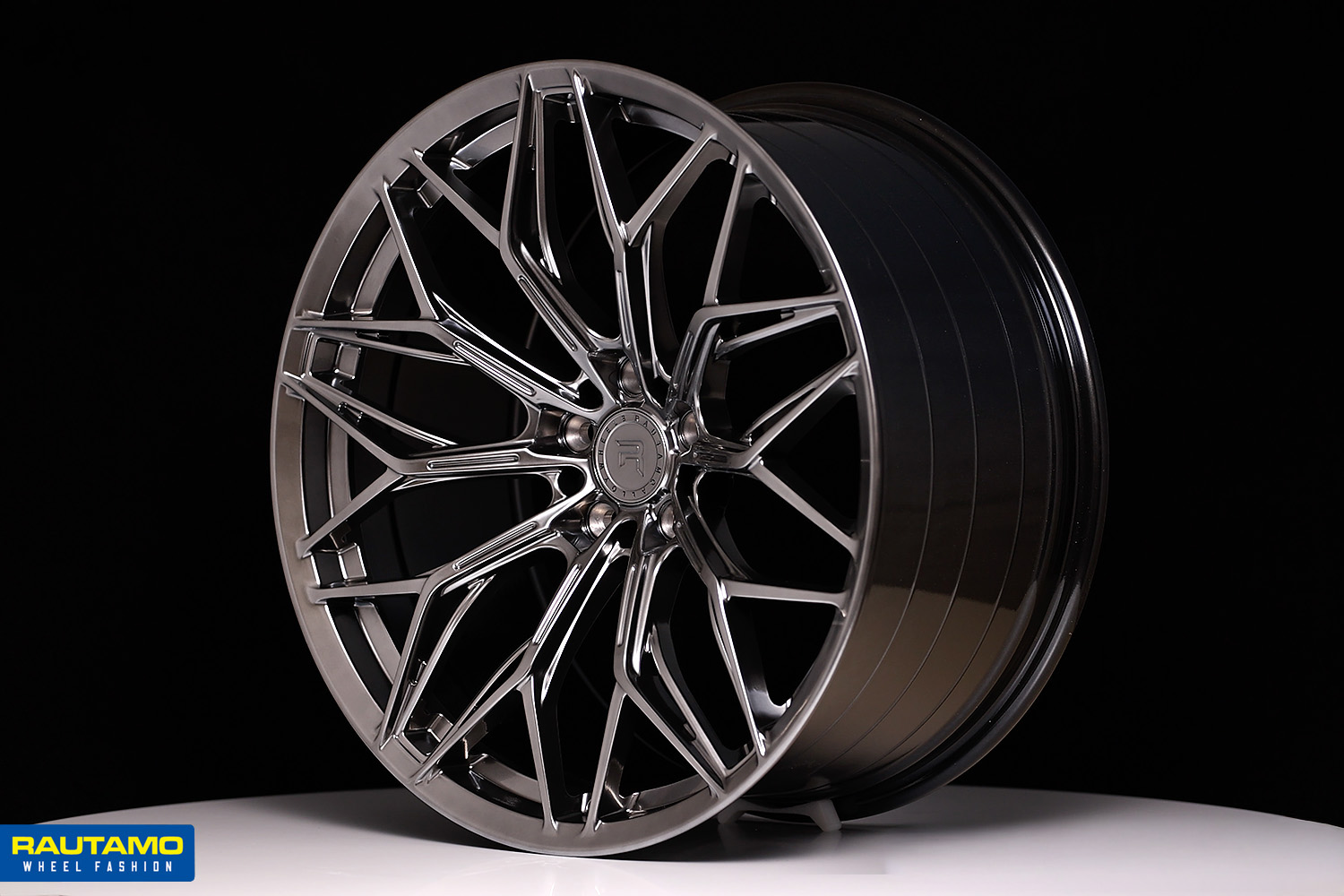 R-Series R18 Hyper Silver Black