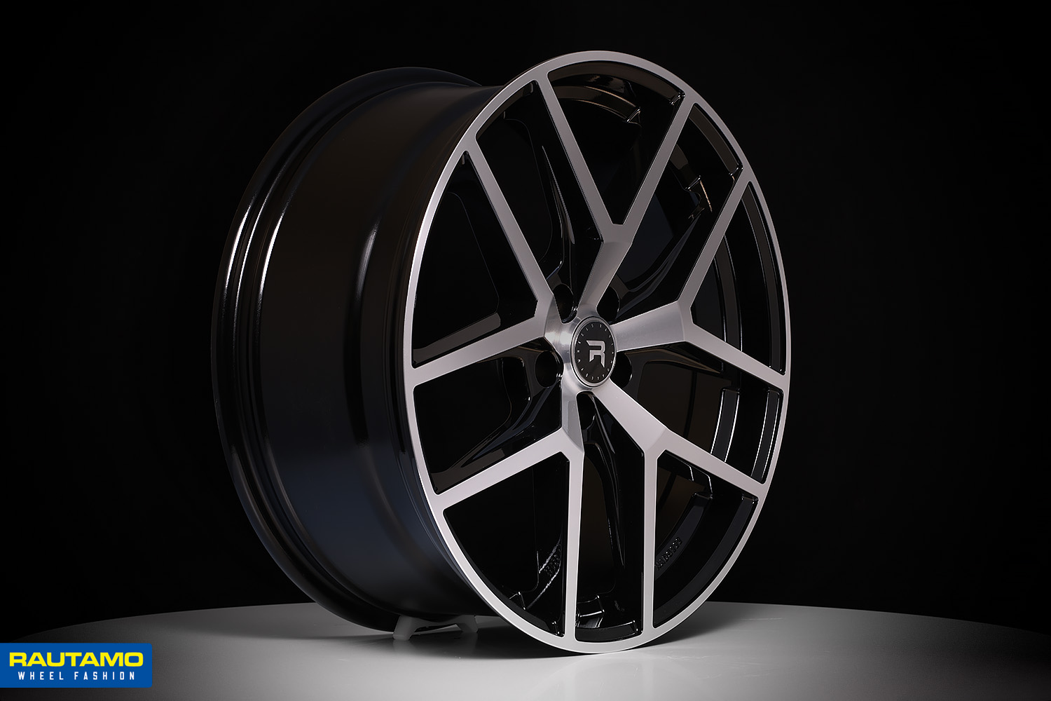 R-Series R19 Black Polish