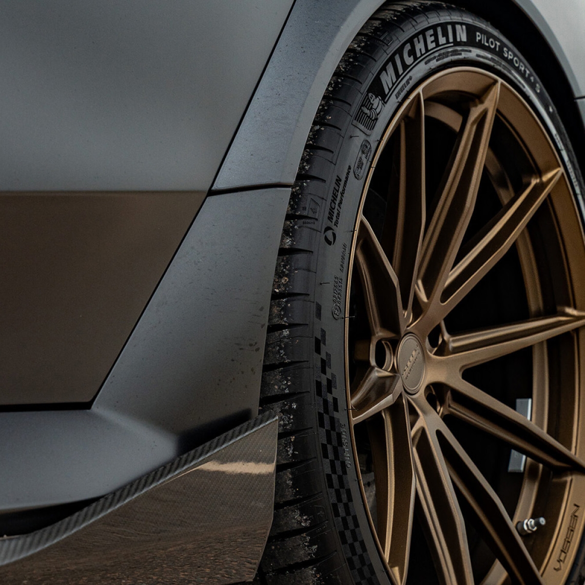 BMW M5 Touring Vossen HFX2 Satin Bronze