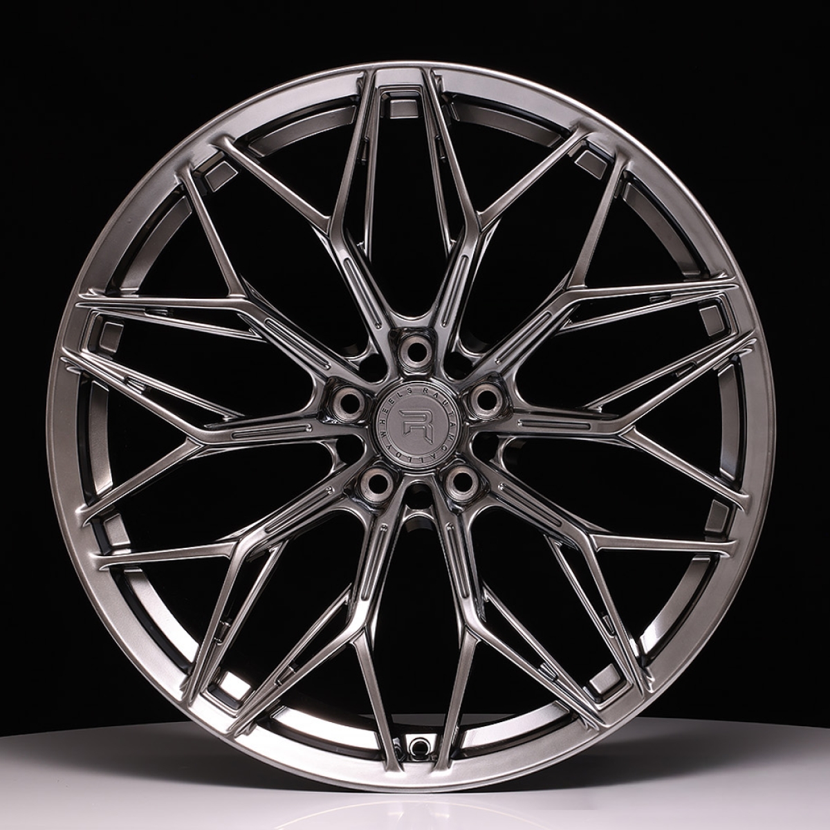 R-Series R18 Hyper Silver Black